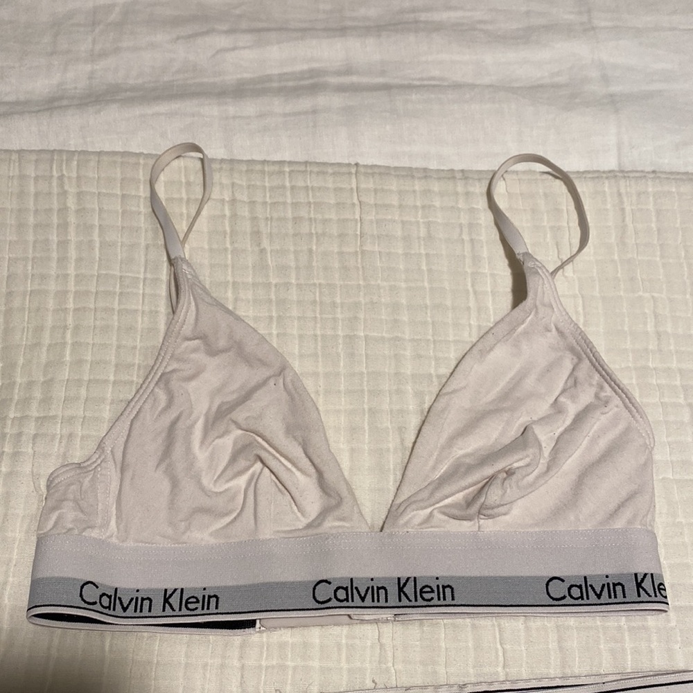 Calvin Klein Intimates Set - Picture 2 of 6
